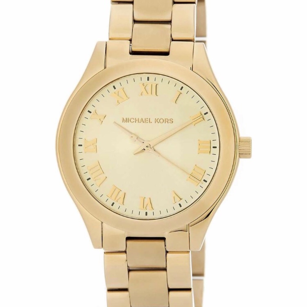 ⬇️MICHAEL KORS Runway Watch